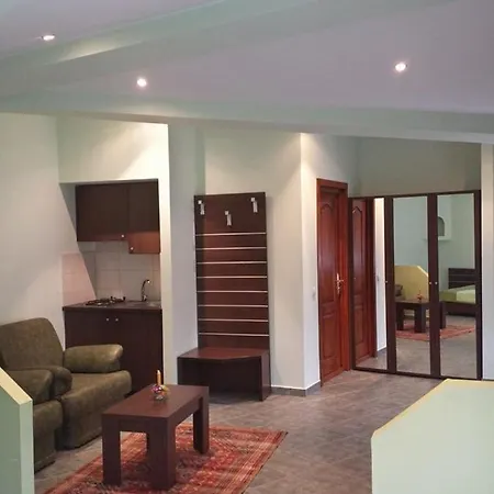 ゲストハウス Casa Esy 3*