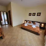 Casa Esy 3*